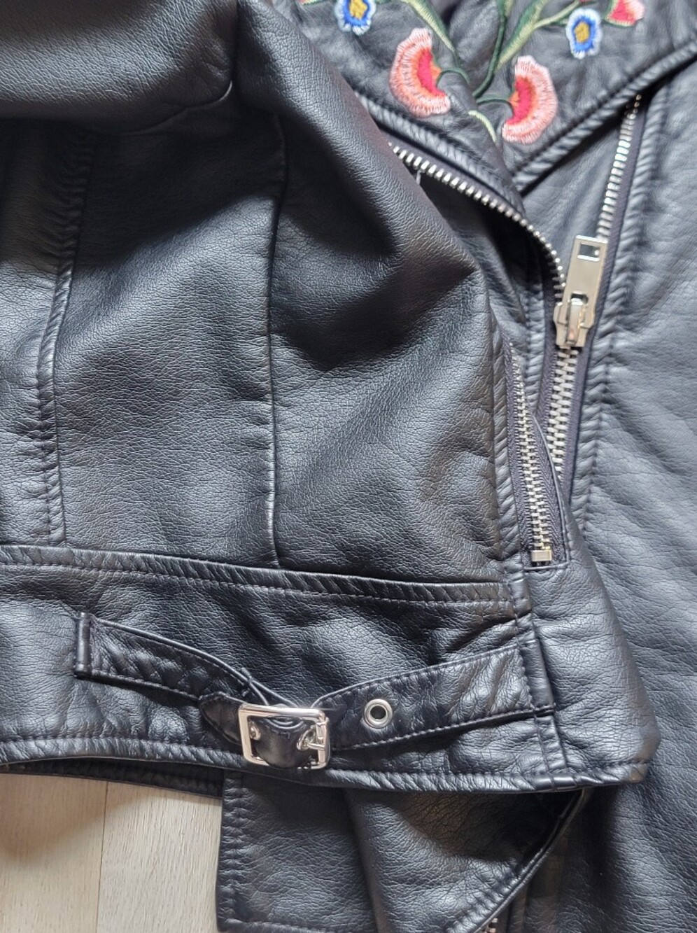 Streetwear Society Floral Embroidered Faux Leather Moto Biker Boho Jacket Size L - Picture 14 of 16